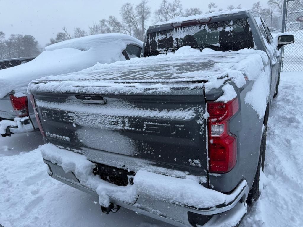 used 2021 Chevrolet Silverado 1500 car, priced at $24,000