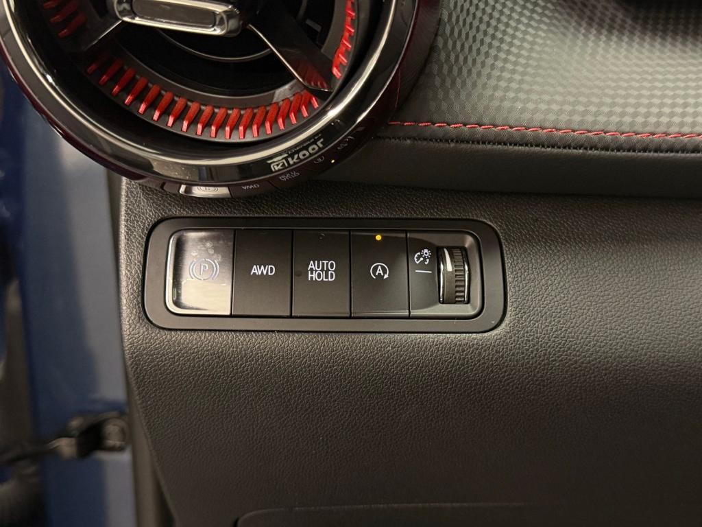 used 2025 Chevrolet Equinox car, priced at $32,000