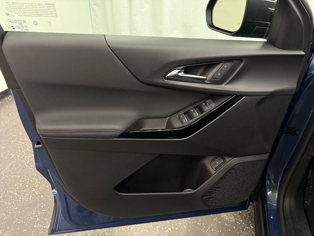 used 2025 Chevrolet Equinox car, priced at $32,000