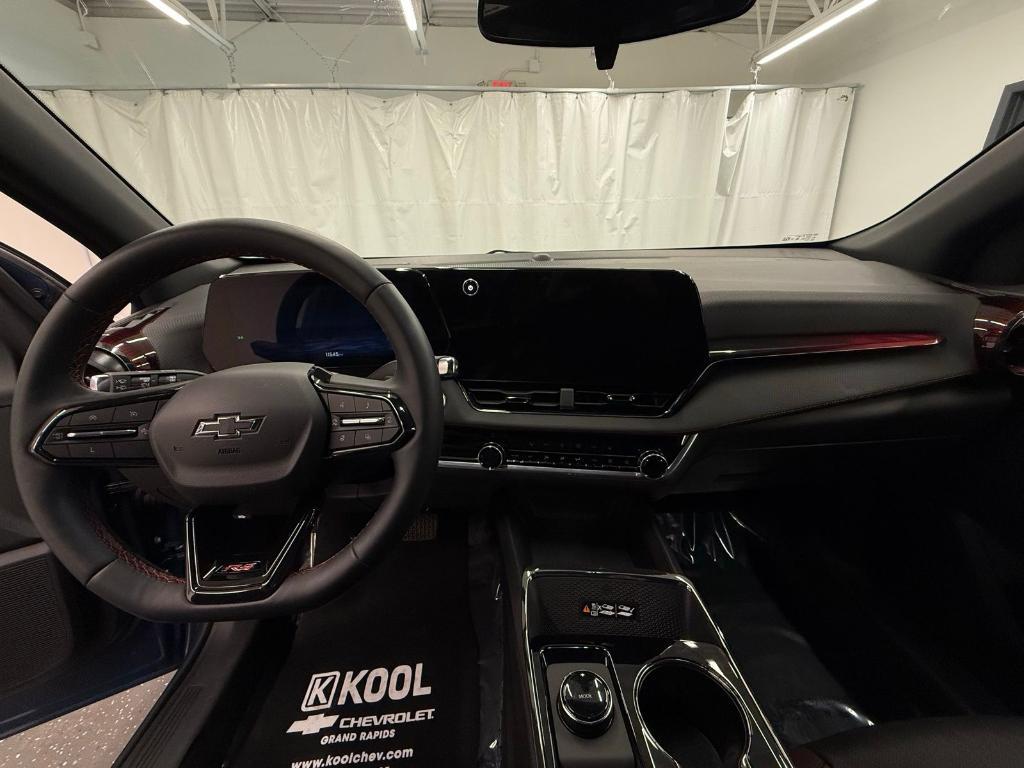 used 2025 Chevrolet Equinox car, priced at $32,000