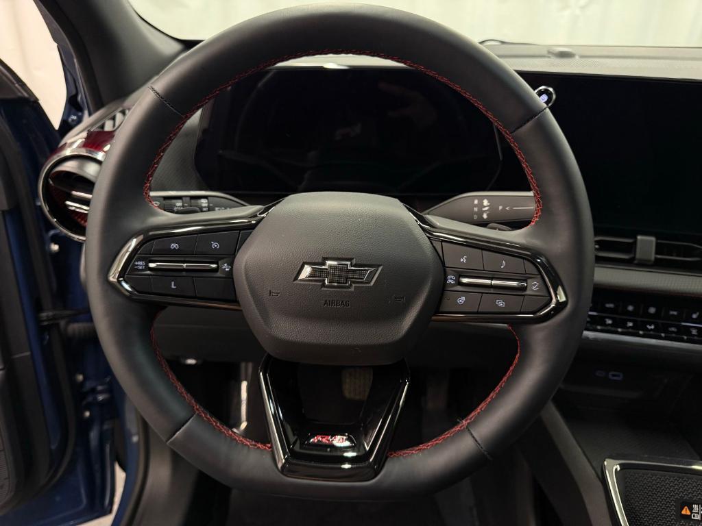 used 2025 Chevrolet Equinox car, priced at $32,000