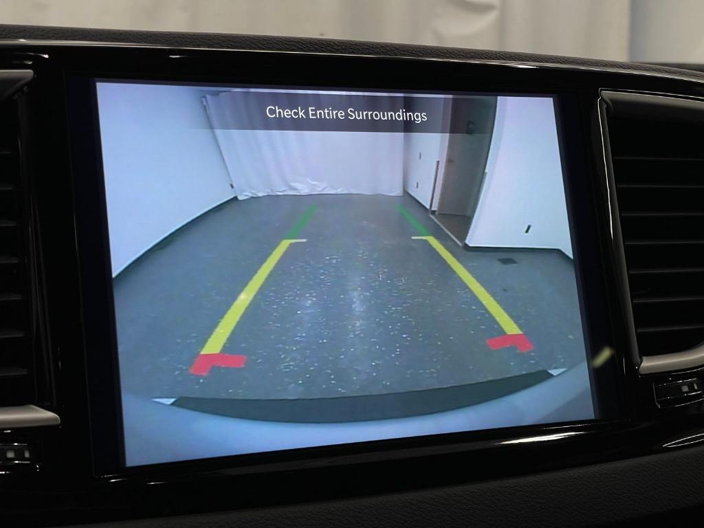 used 2024 Chrysler Pacifica car, priced at $28,500