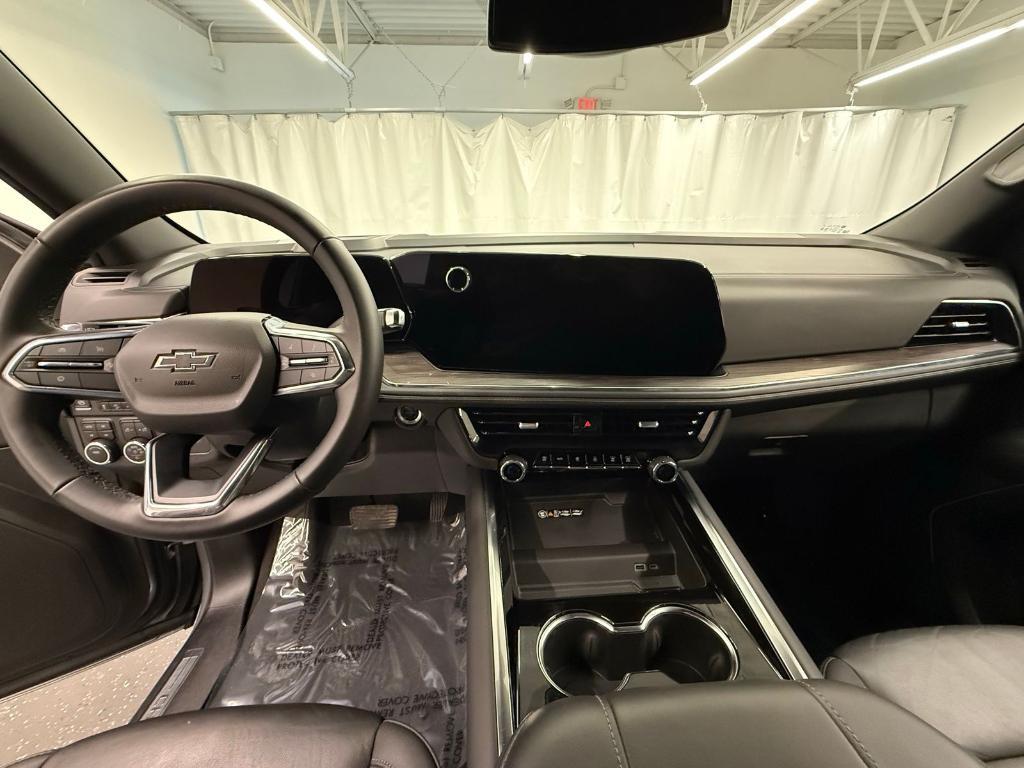 used 2025 Chevrolet Suburban car, priced at $65,000