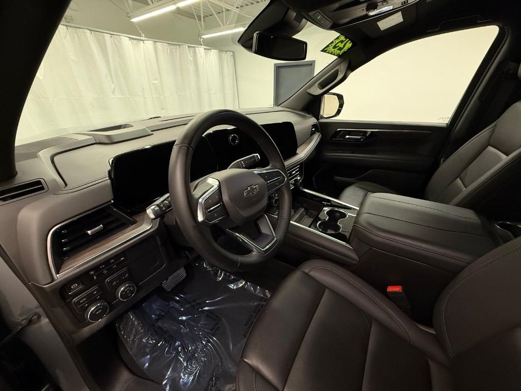 used 2025 Chevrolet Suburban car, priced at $65,000