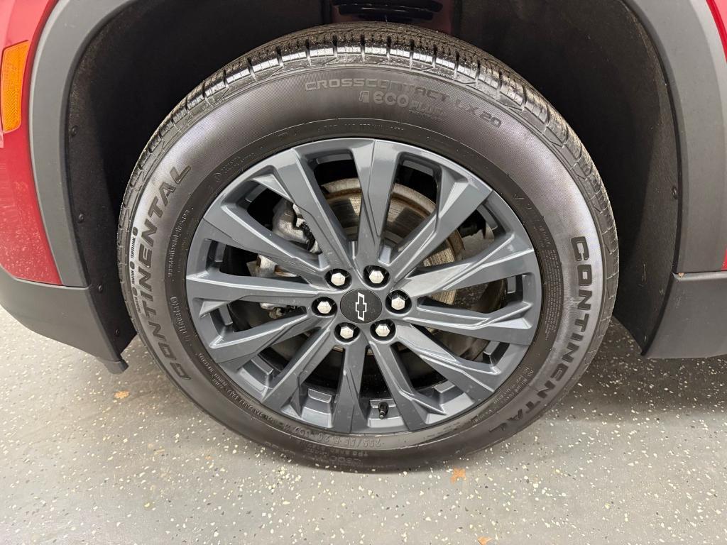 used 2023 Chevrolet Traverse car, priced at $36,000