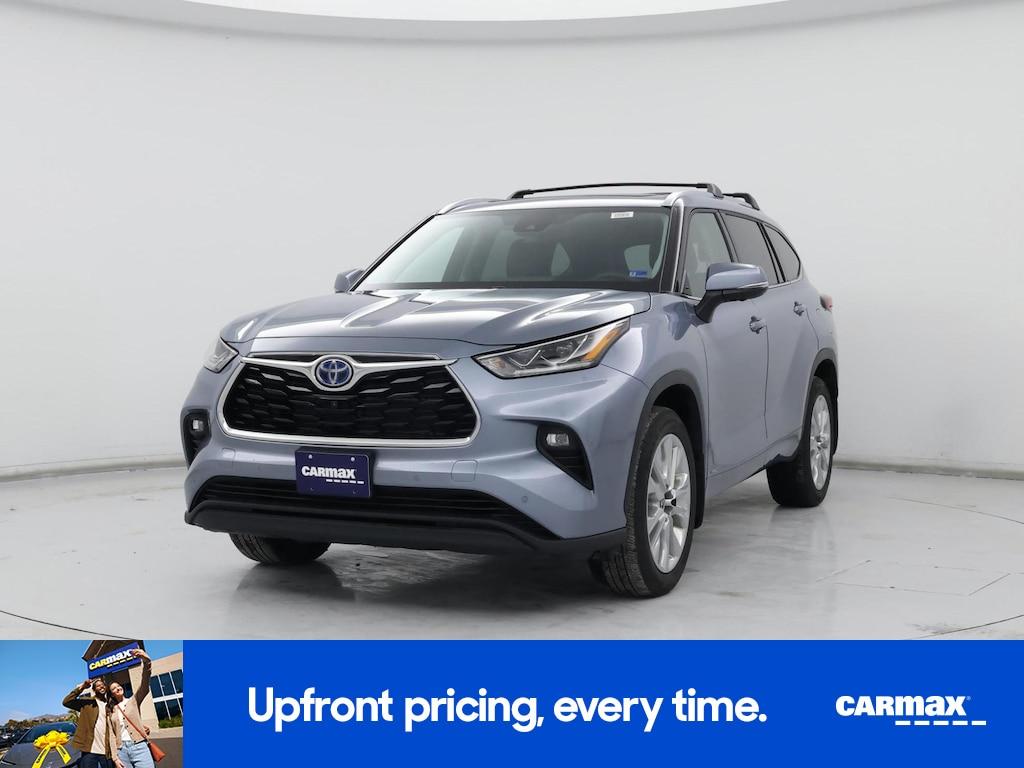 used 2023 Toyota Highlander Hybrid car, priced at $46,998
