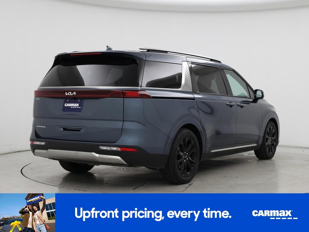 used 2024 Kia Carnival car, priced at $41,998