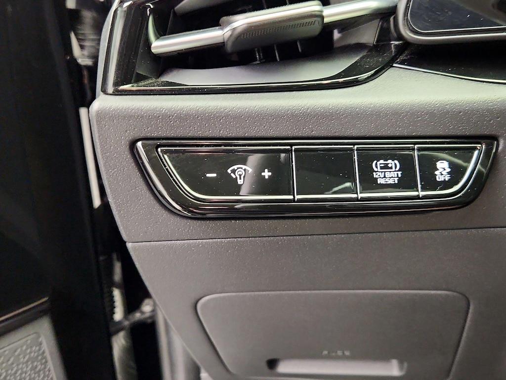 used 2025 Kia Niro car, priced at $27,998