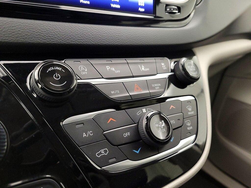 used 2023 Chrysler Pacifica car, priced at $25,998