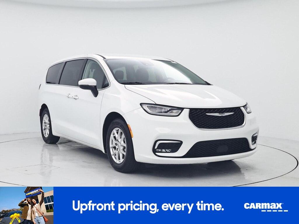 used 2023 Chrysler Pacifica car, priced at $25,998
