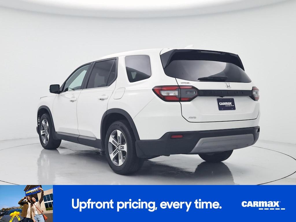 used 2025 Honda Pilot car, priced at $42,998