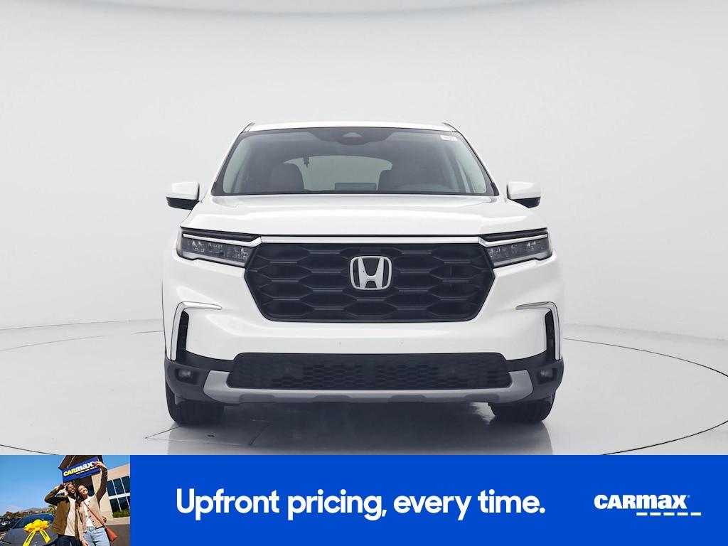 used 2025 Honda Pilot car, priced at $42,998