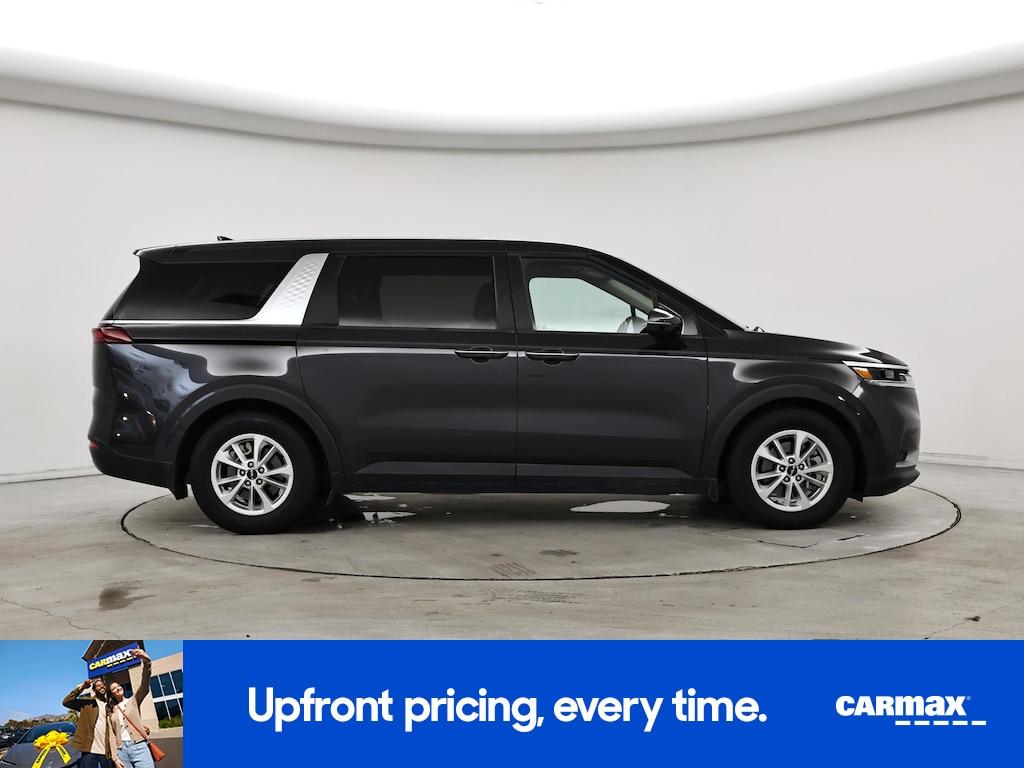 used 2024 Kia Carnival car, priced at $32,998