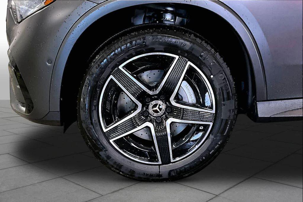 new 2026 Mercedes-Benz GLC 300 car, priced at $70,060