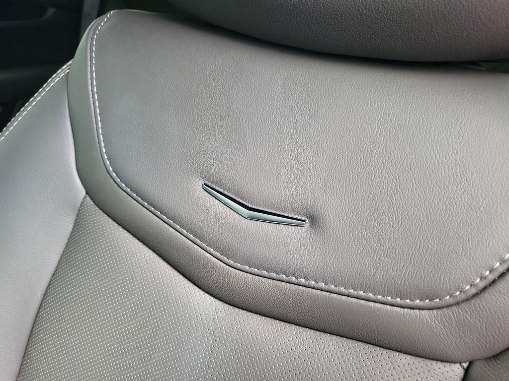 new 2025 Cadillac XT5 car, priced at $50,455