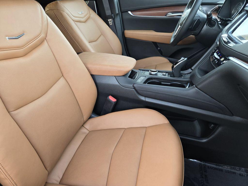 new 2026 Cadillac XT5 car