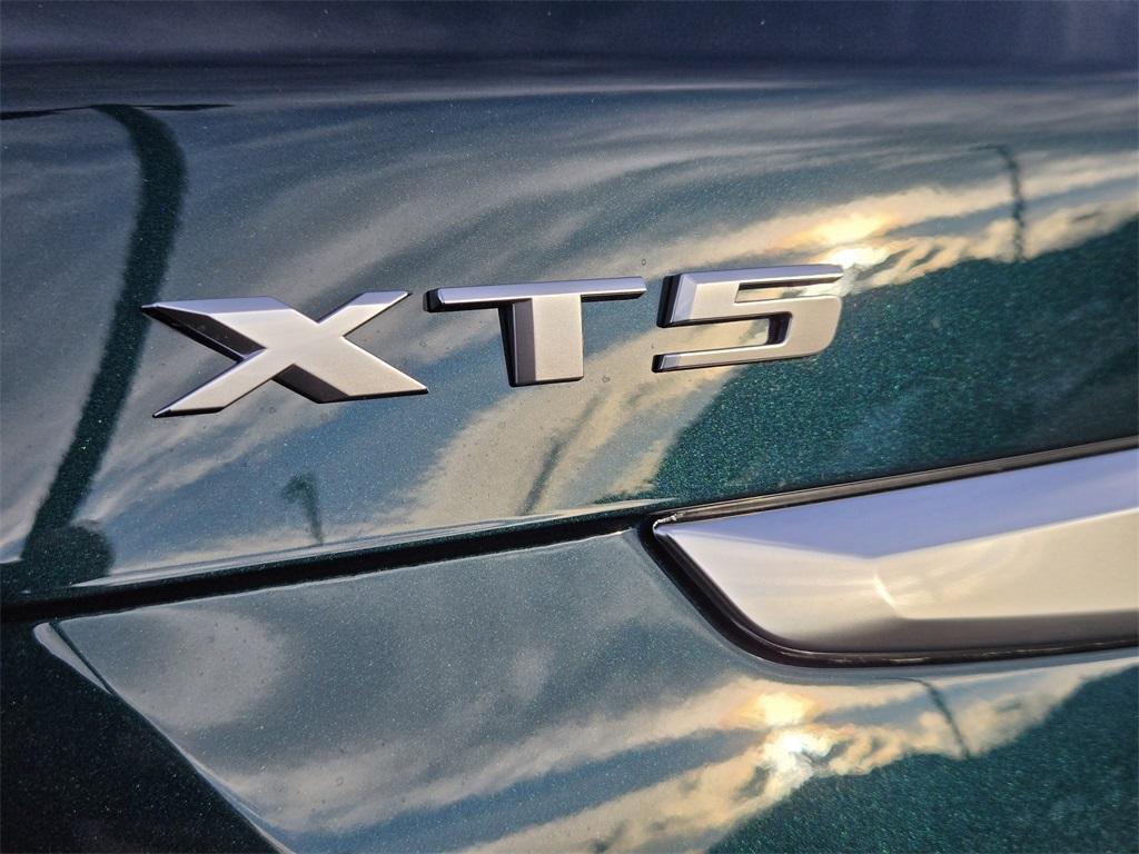 new 2026 Cadillac XT5 car
