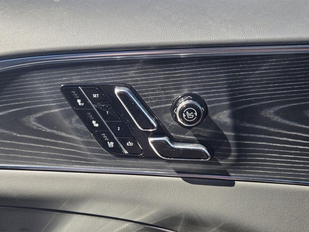 new 2026 Cadillac LYRIQ car