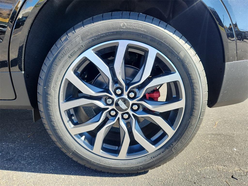 new 2025 Cadillac XT5 car, priced at $63,315