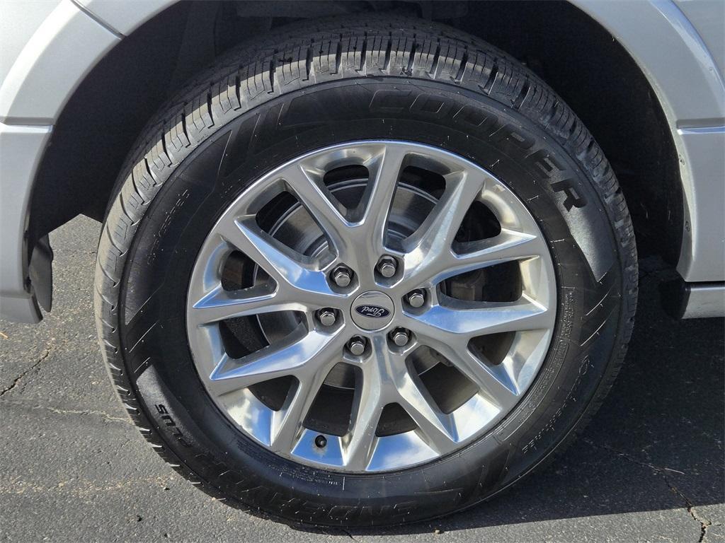 used 2015 Ford Expedition car, priced at $7,200