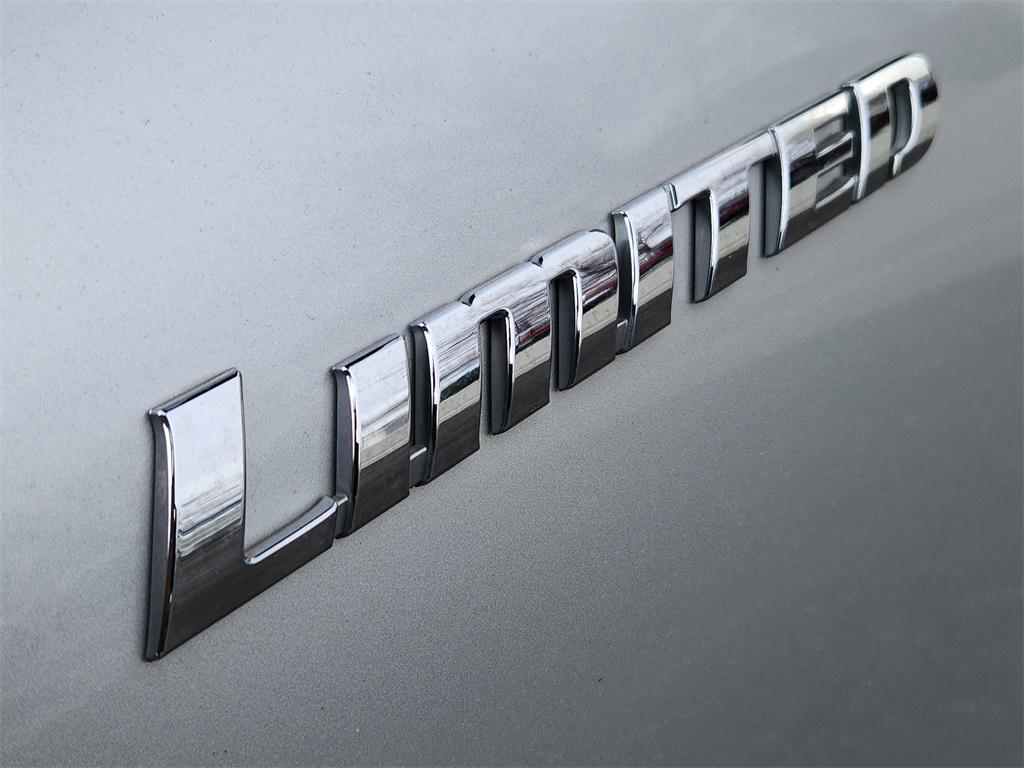 used 2012 Toyota Highlander car, priced at $15,442