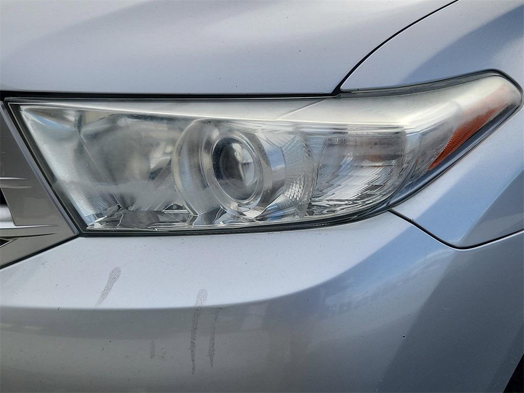 used 2012 Toyota Highlander car, priced at $15,442