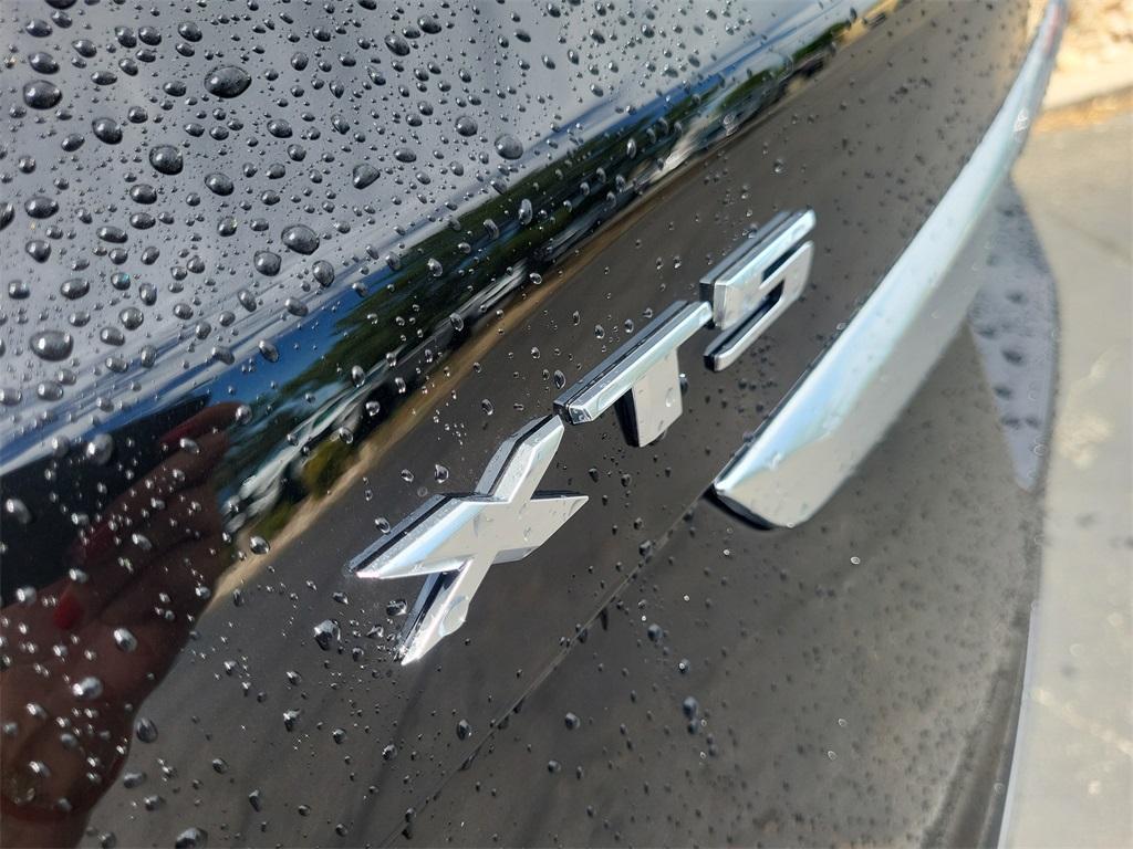 new 2025 Cadillac XT5 car, priced at $57,990