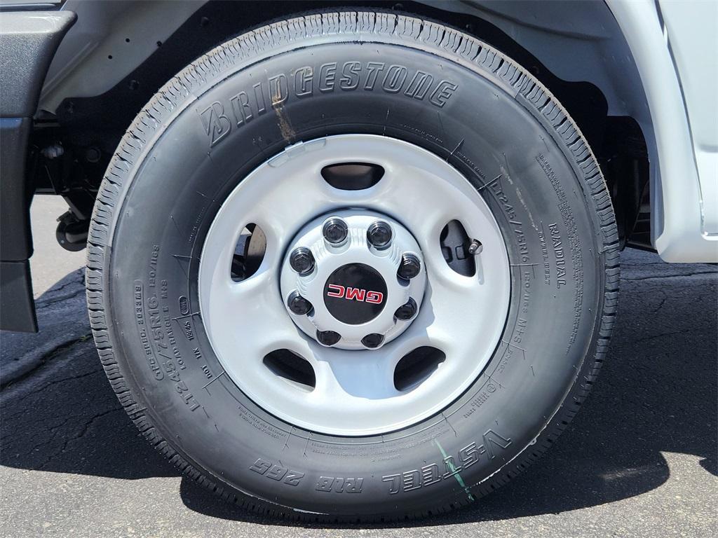 new 2025 GMC Savana 2500 car, priced at $44,998