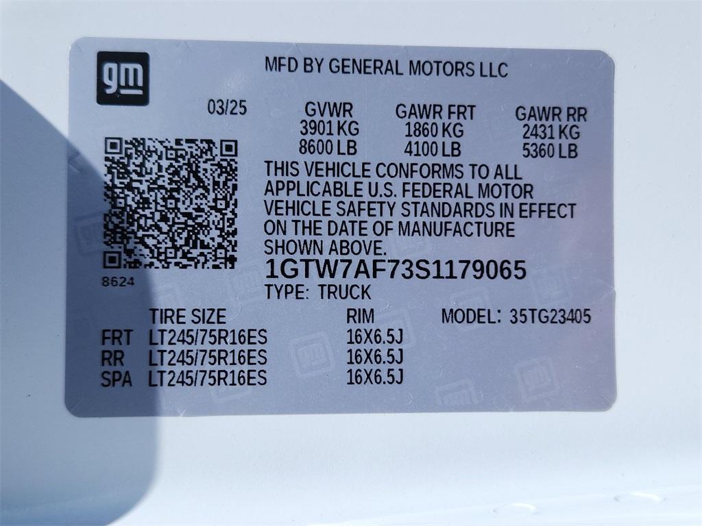 new 2025 GMC Savana 2500 car, priced at $44,998