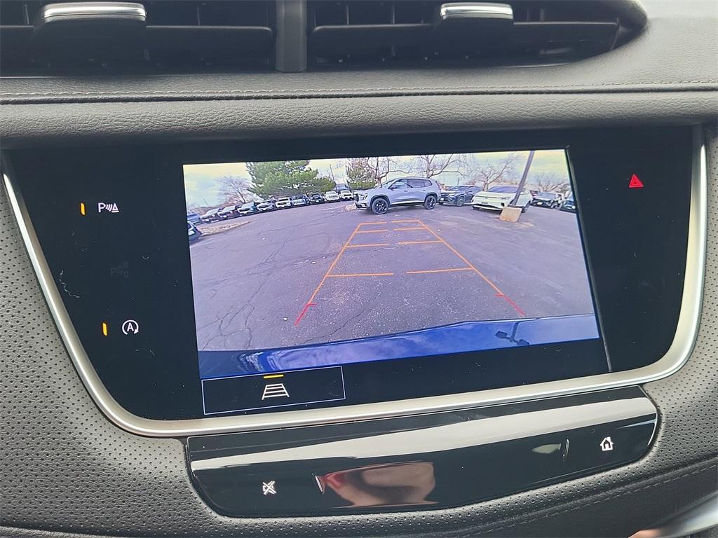 new 2025 Cadillac XT5 car, priced at $40,713