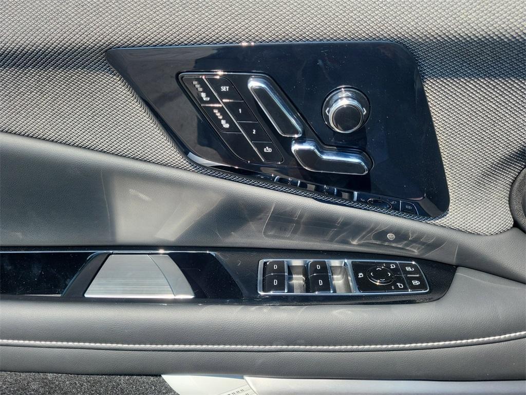 new 2025 Cadillac OPTIQ car, priced at $55,615