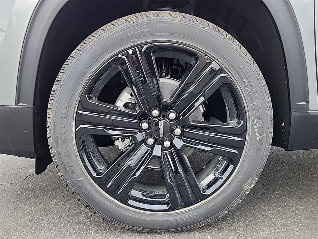 new 2025 GMC Acadia car, priced at $44,717