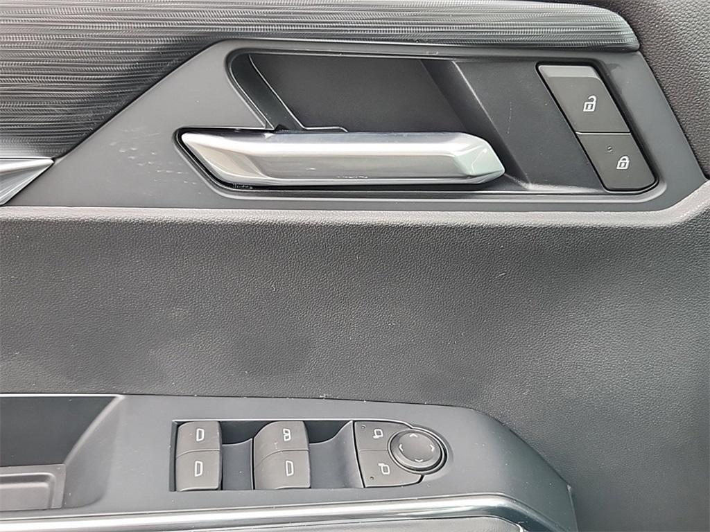 new 2025 GMC Acadia car, priced at $44,717