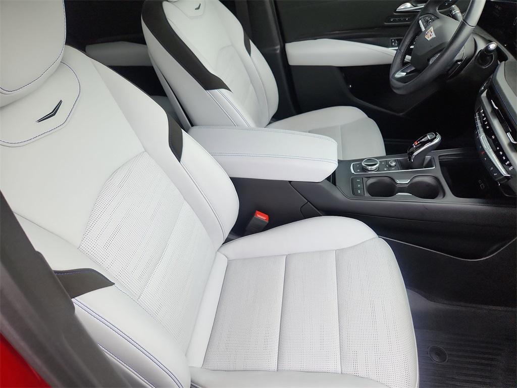 used 2024 Cadillac XT4 car, priced at $39,000