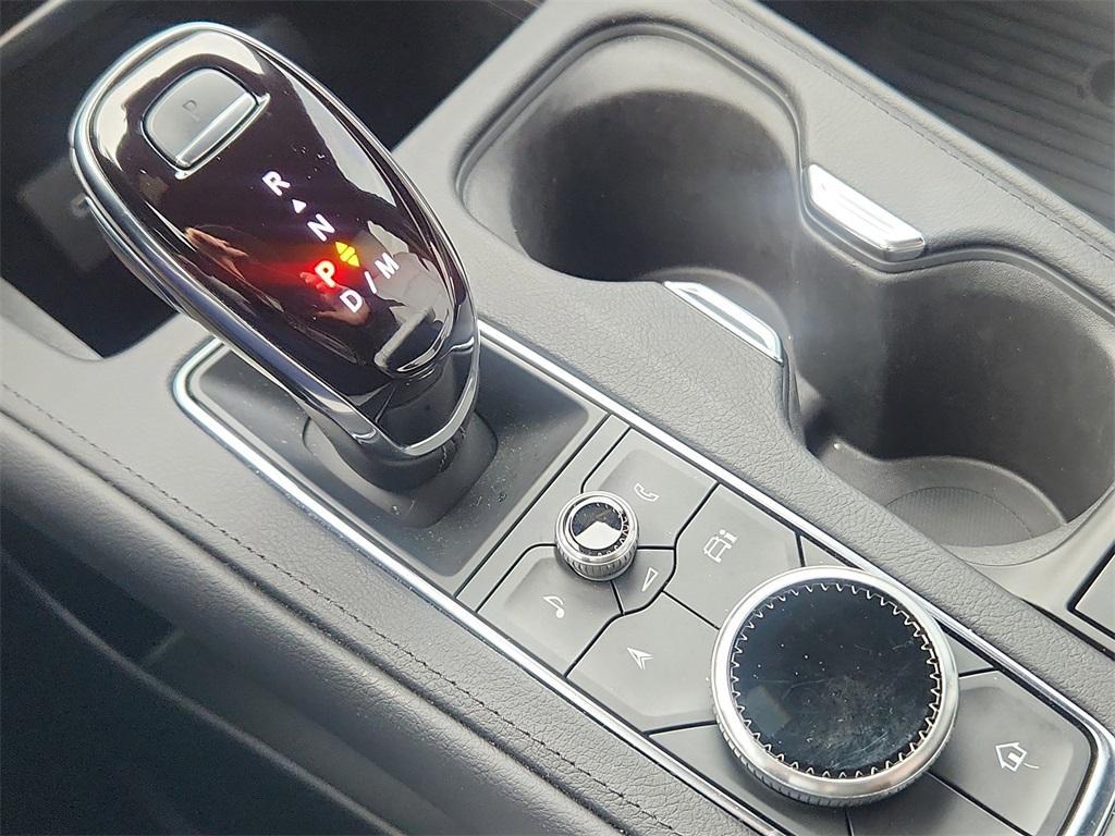 used 2024 Cadillac XT4 car, priced at $39,000