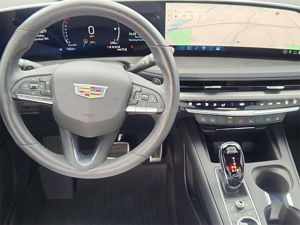 used 2024 Cadillac XT4 car, priced at $39,000