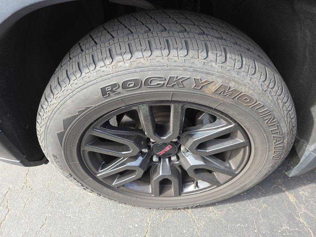 used 2023 GMC Sierra 1500 car, priced at $34,105