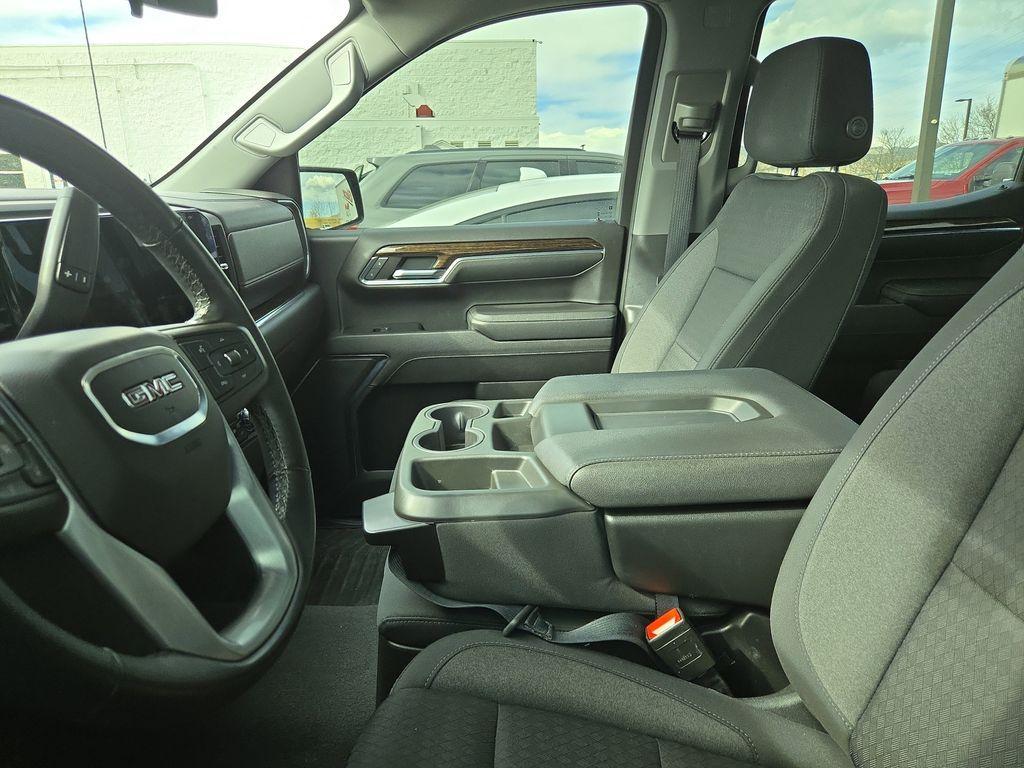 used 2023 GMC Sierra 1500 car, priced at $34,105