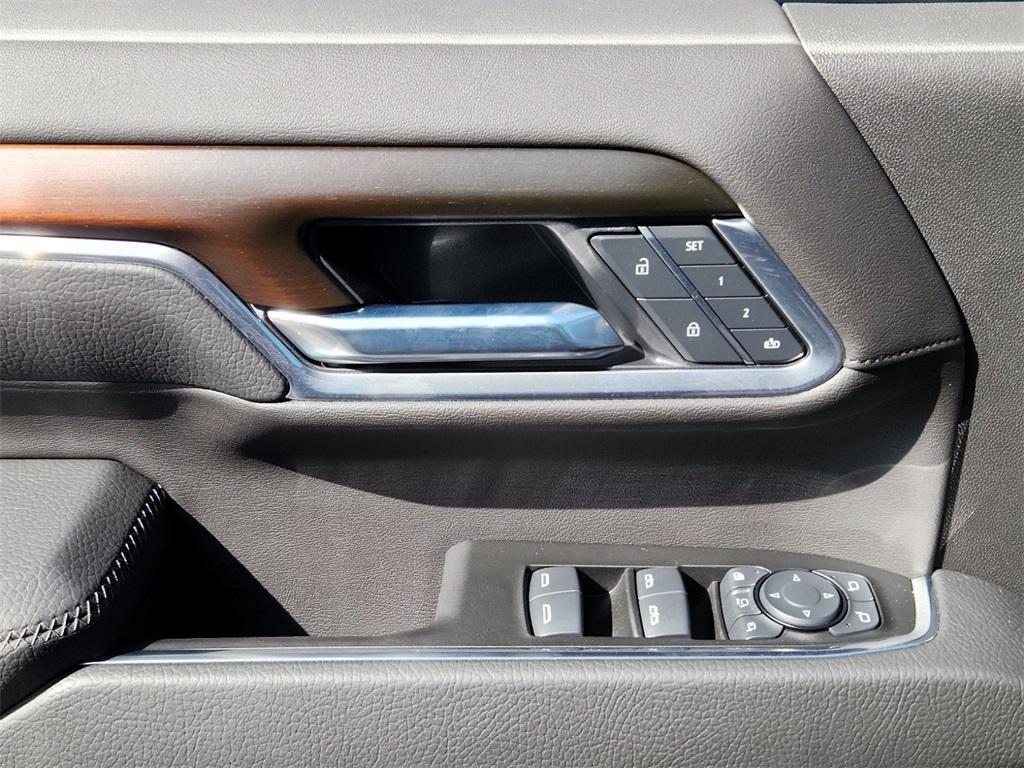 new 2025 GMC Sierra 2500 car, priced at $85,894