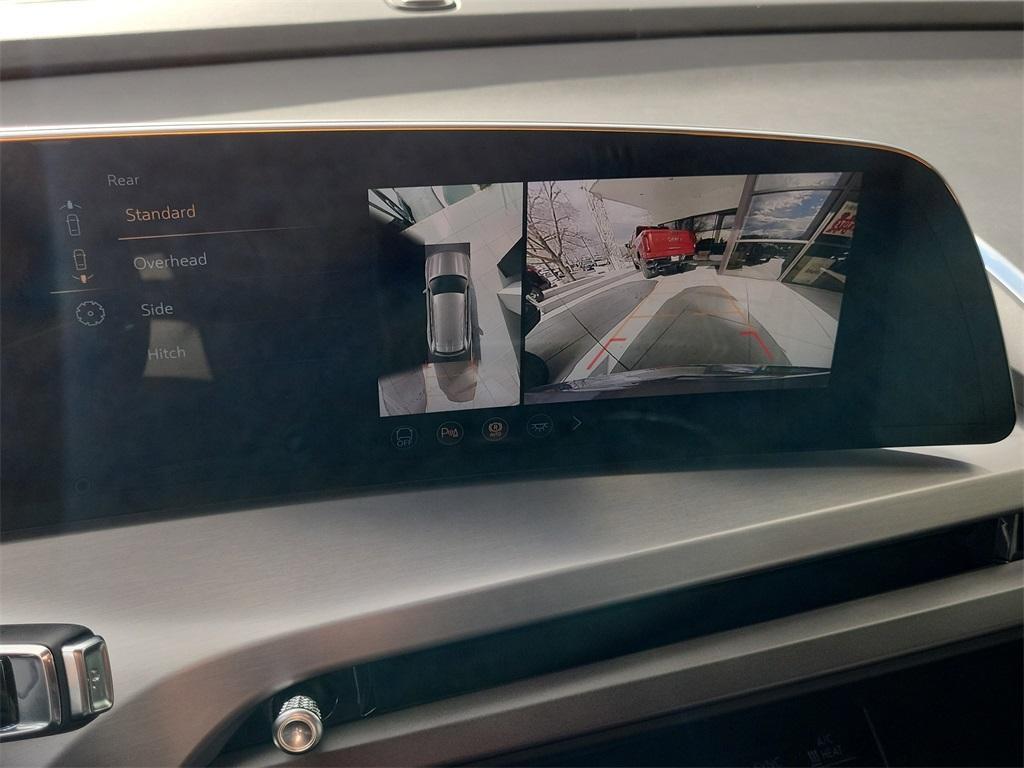 new 2026 Cadillac VISTIQ car