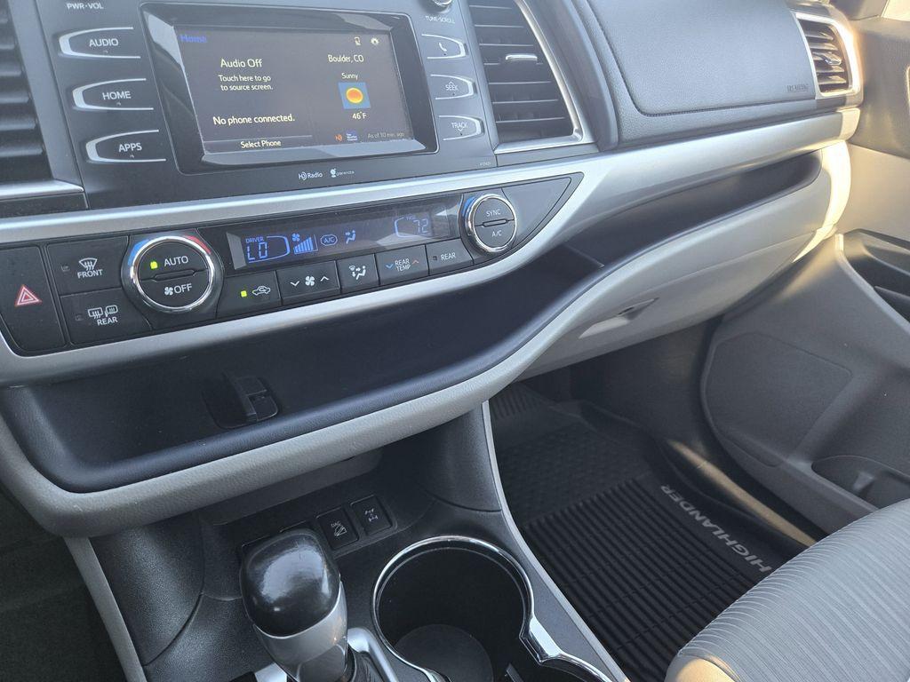 used 2015 Toyota Highlander car, priced at $15,205