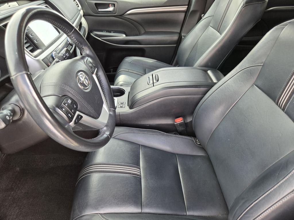 used 2018 Toyota Highlander car, priced at $22,205