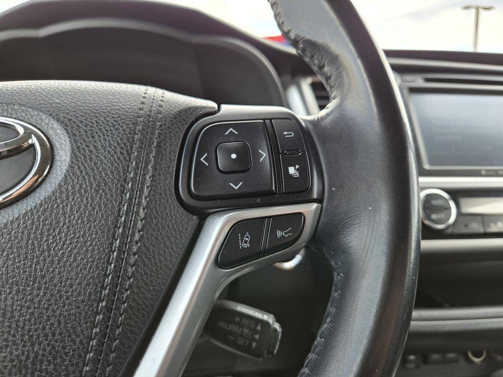 used 2018 Toyota Highlander car, priced at $22,205