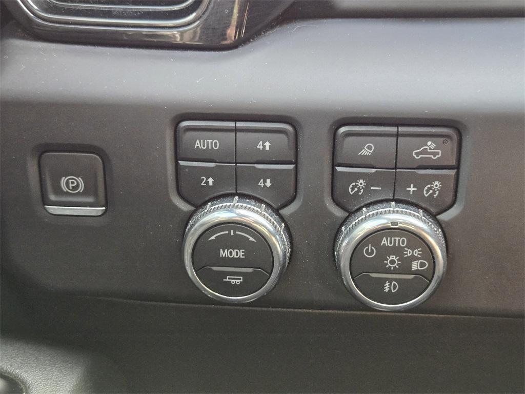 used 2023 GMC Sierra 1500 car, priced at $47,205