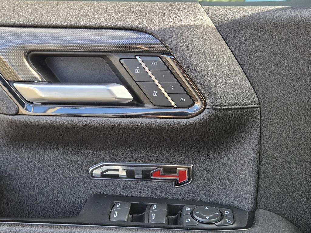 used 2023 GMC Sierra 1500 car, priced at $47,205