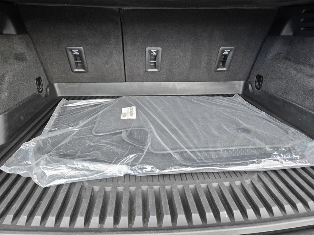 used 2021 Cadillac XT4 car, priced at $17,159