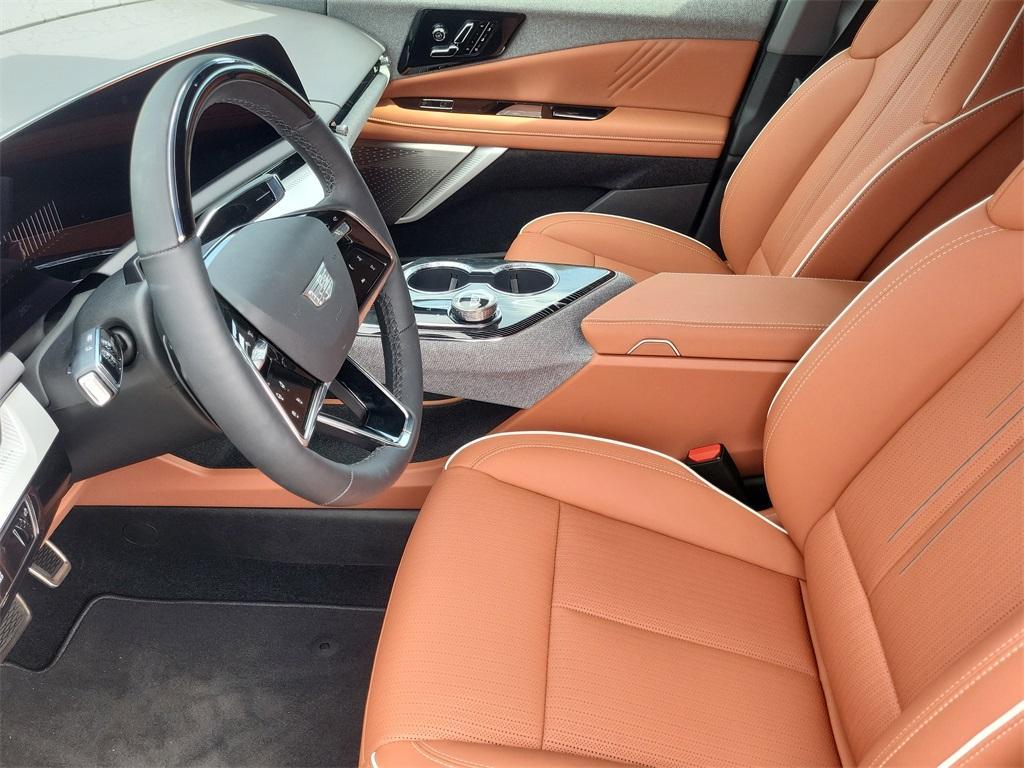 new 2025 Cadillac OPTIQ car, priced at $55,667