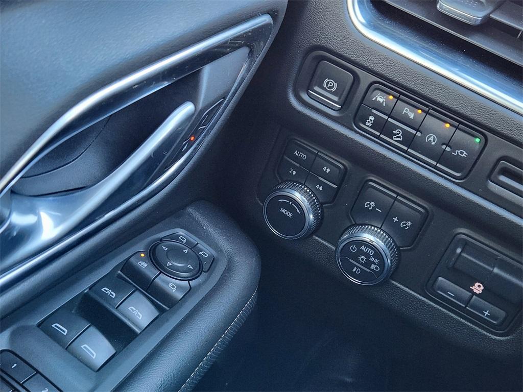 used 2022 GMC Yukon car, priced at $54,205