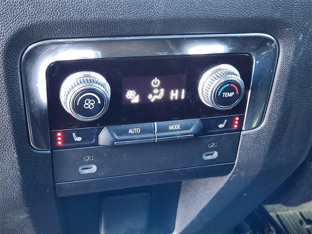 used 2022 GMC Yukon car, priced at $54,205