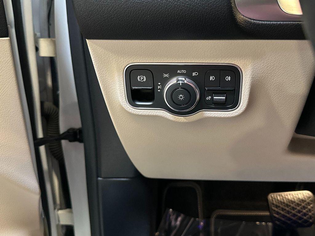 used 2021 Mercedes-Benz GLB 250 car, priced at $27,990